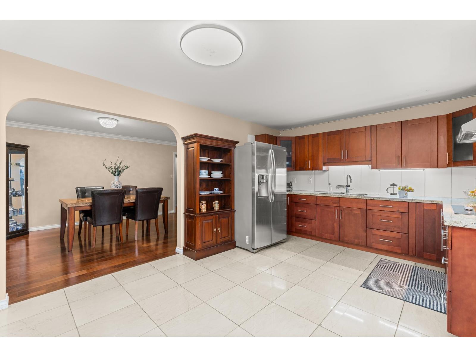 Photo 14 of 13514 20 Avenue, Surrey BC
