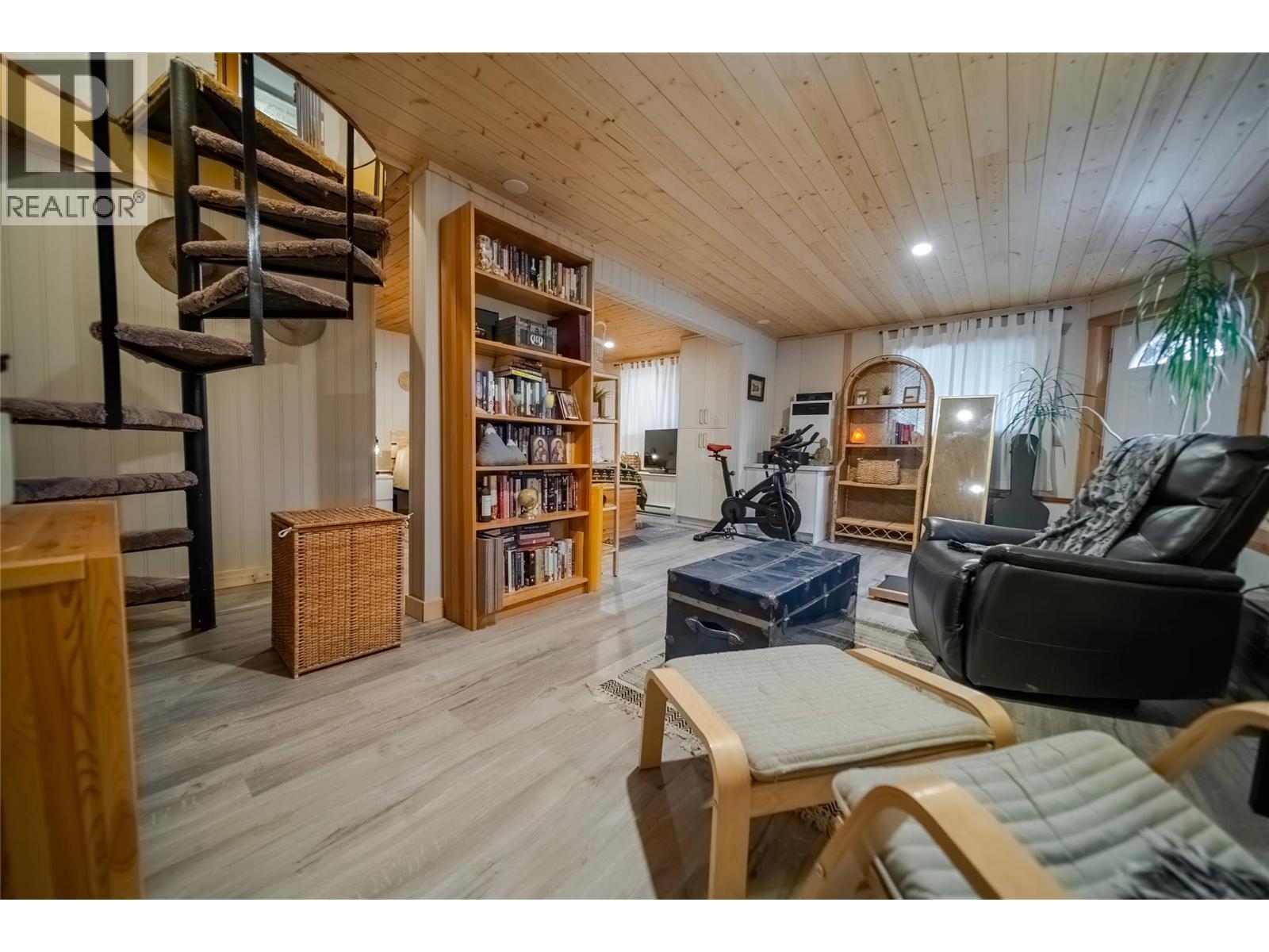 6740 Rosen Lake Road - 22