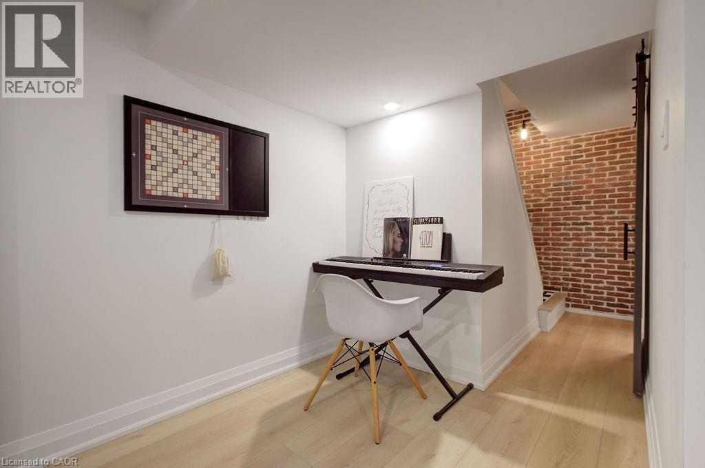 Photo 23 of 197 East 43rd Street, Hamilton ON