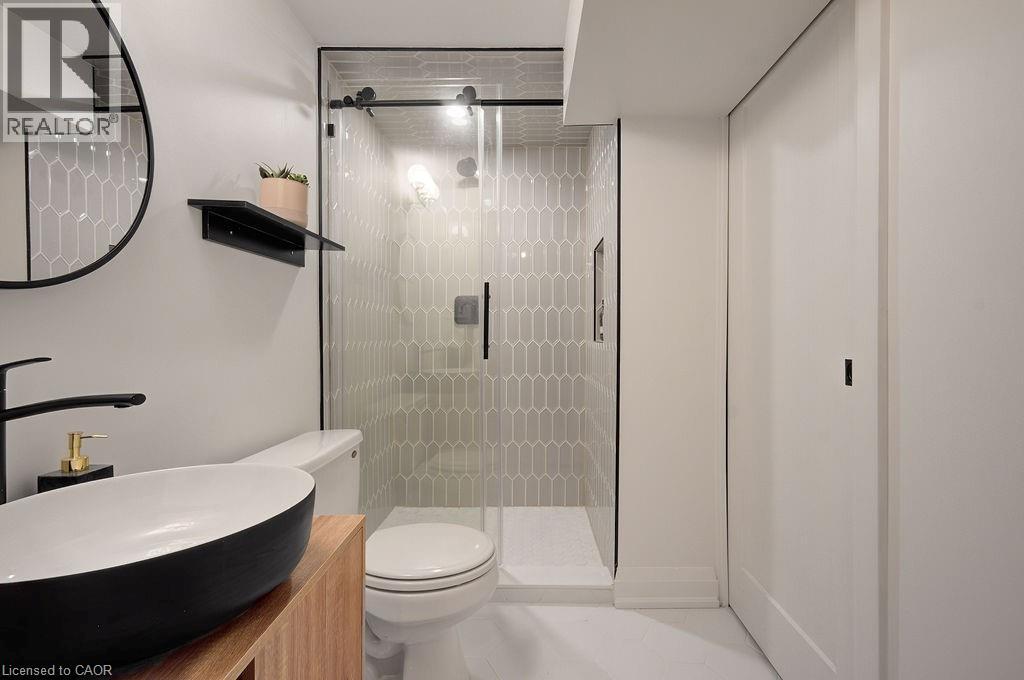 Photo 17 of 197 East 43rd Street, Hamilton ON