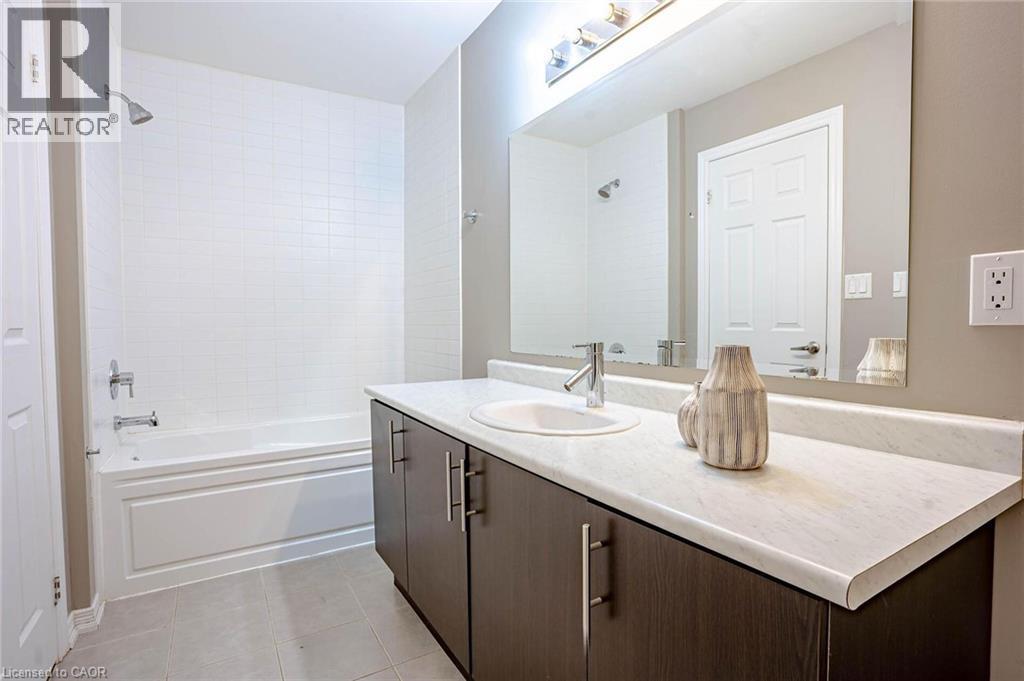 Photo 12 of 701 Homer Watson Boulevard Unit 77, Kitchener ON