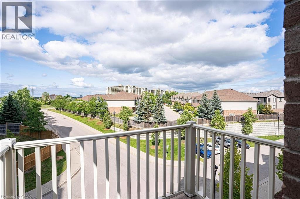 Photo 15 of 701 Homer Watson Boulevard Unit 77, Kitchener ON