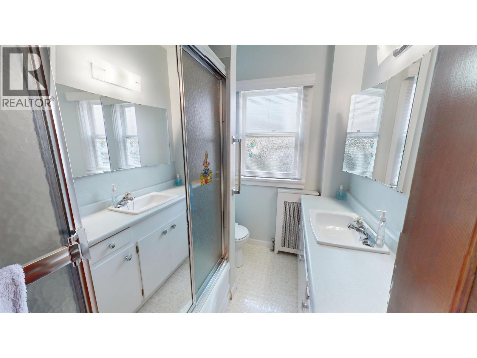 Photo 11 of 1223 1225 E 19th Avenue, Vancouver BC
