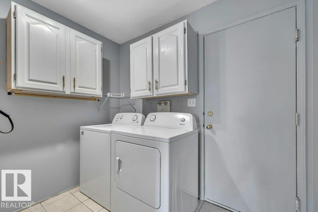 Photo 17 of 3524 40 Av Nw, Edmonton AB