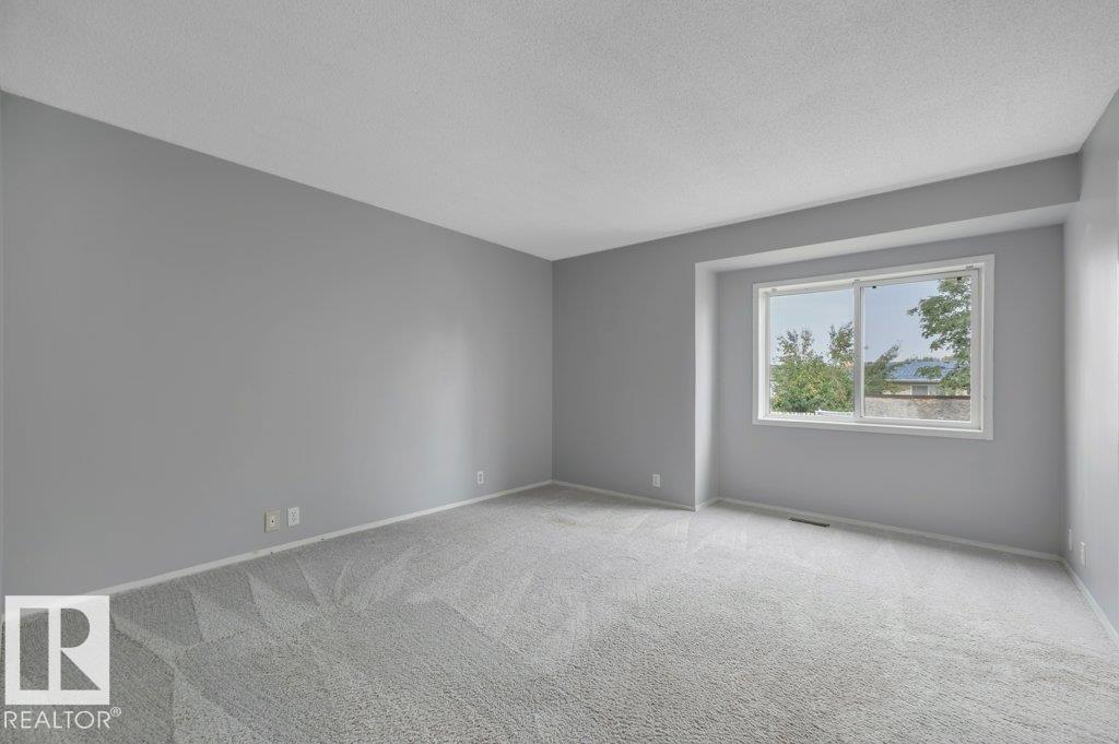 Photo 22 of 3524 40 Av Nw, Edmonton AB