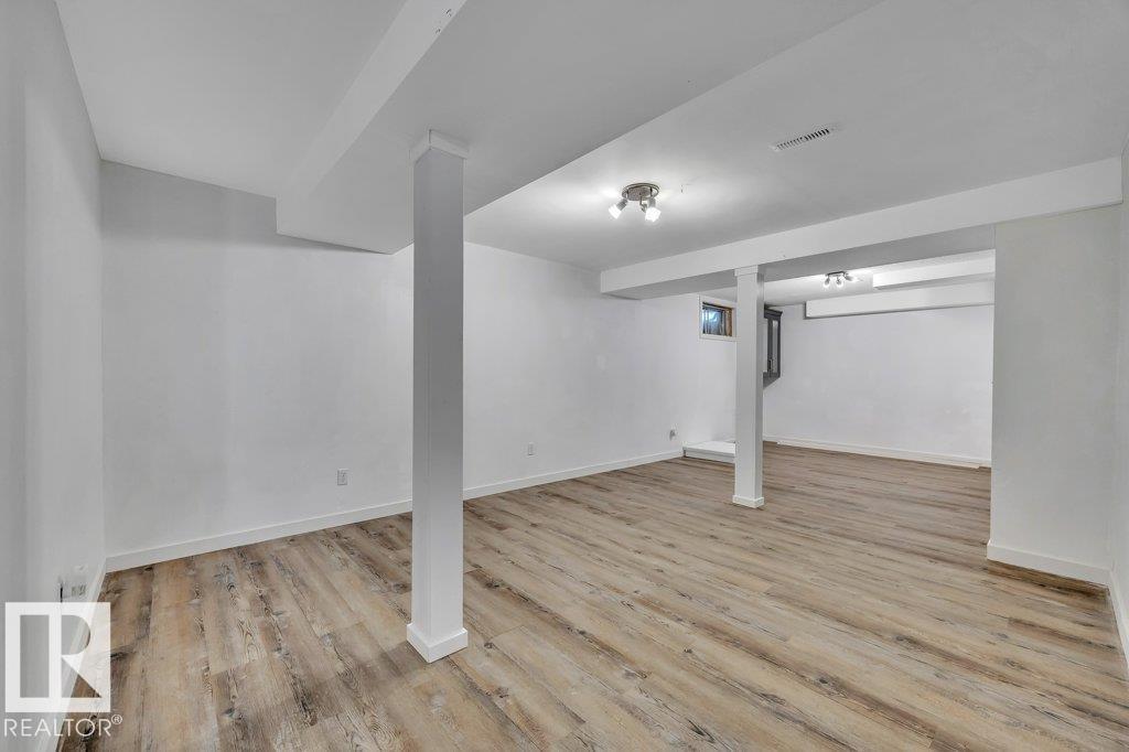 Photo 31 of 3524 40 Av Nw, Edmonton AB