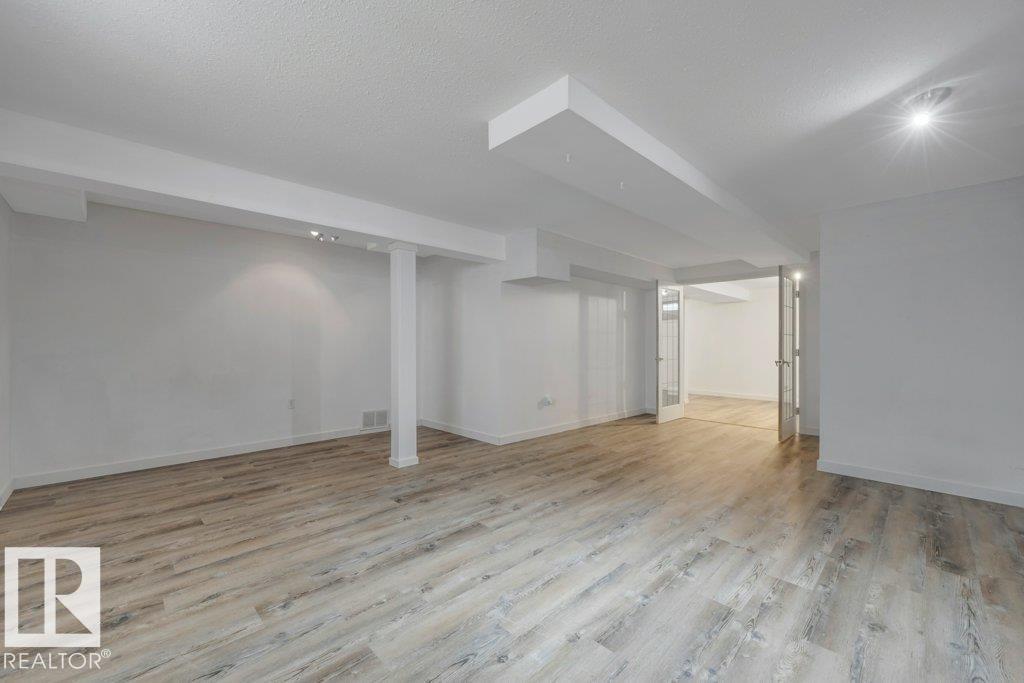 Photo 34 of 3524 40 Av Nw, Edmonton AB
