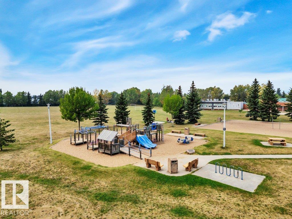 Photo 50 of 3524 40 Av Nw, Edmonton AB