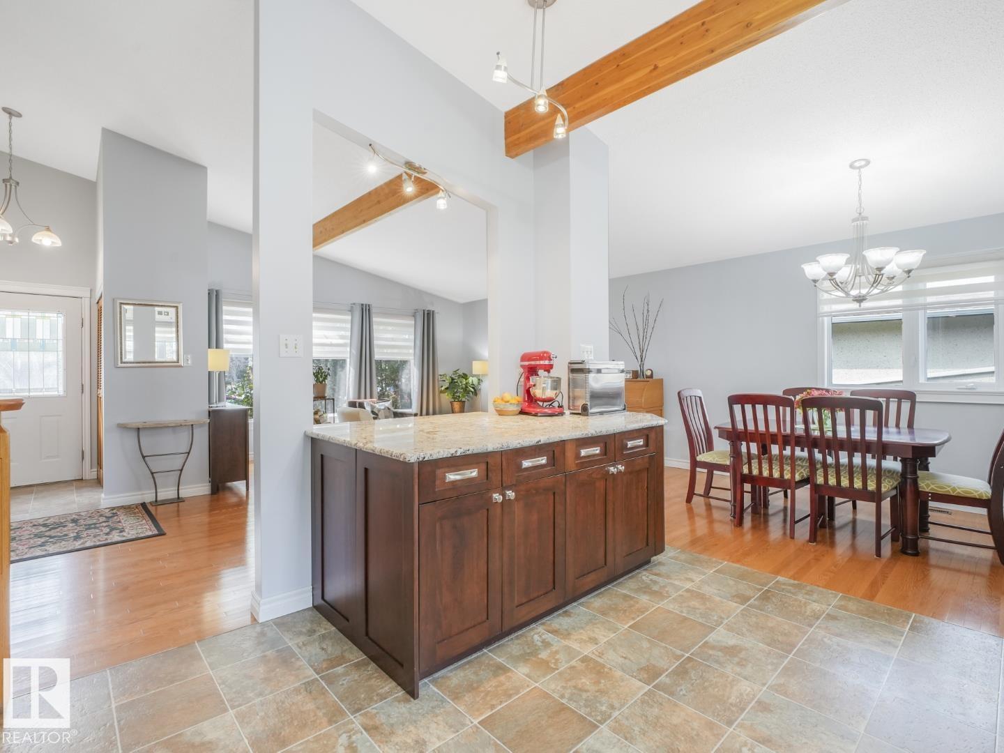 Photo 11 of 14316 56 Av Nw, Edmonton AB