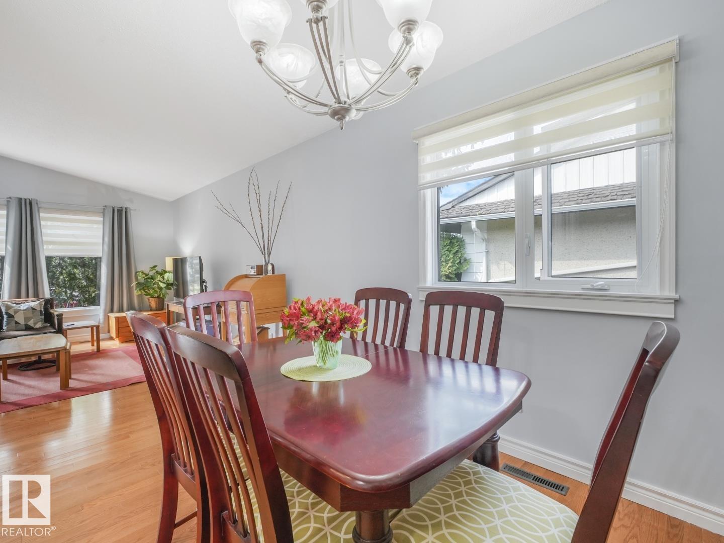 Photo 8 of 14316 56 Av Nw, Edmonton AB