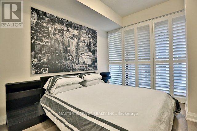 Photo 8 of 406 85 The Donway W, Toronto ON