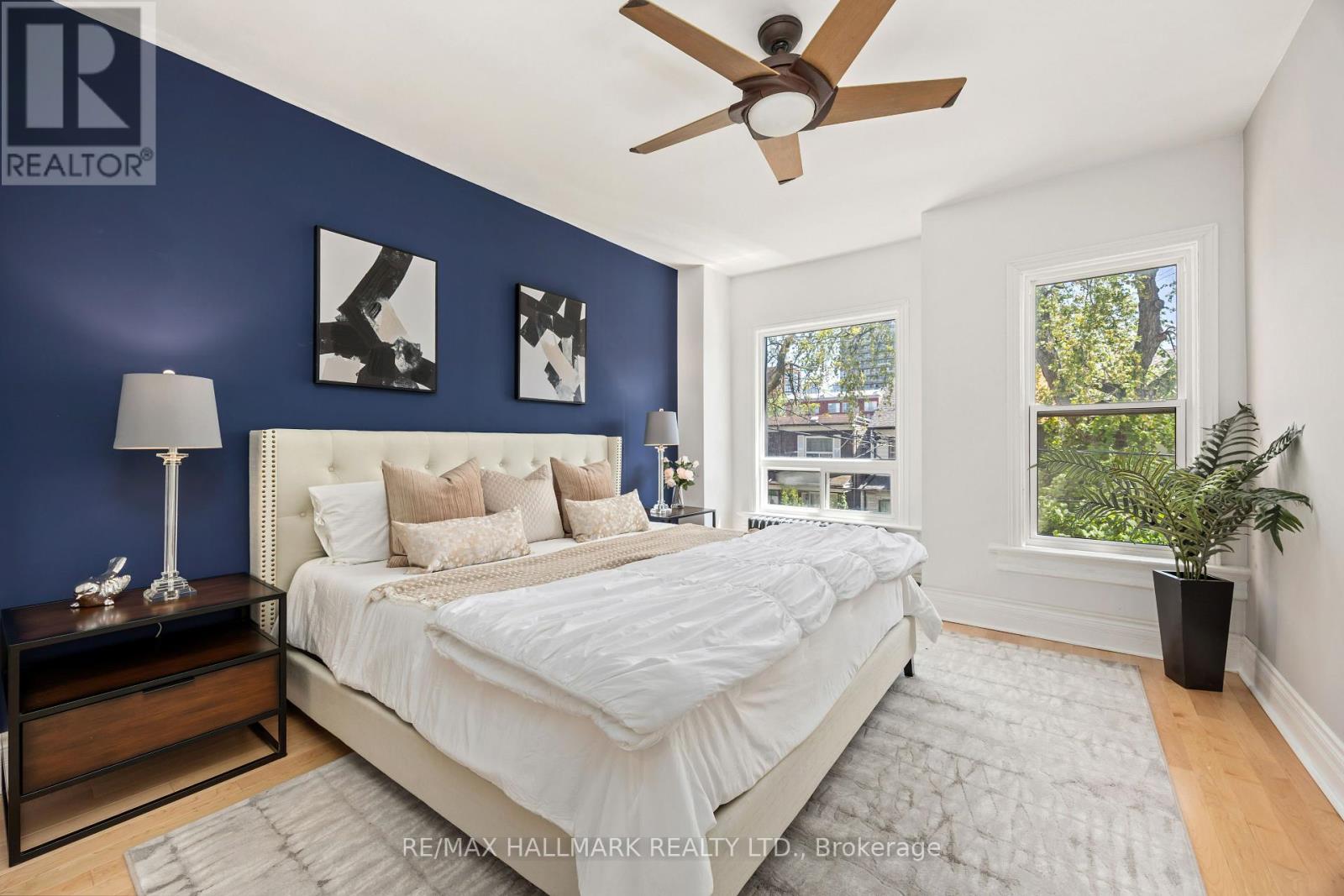 Photo 13 of 690 Adelaide Street W, Toronto ON