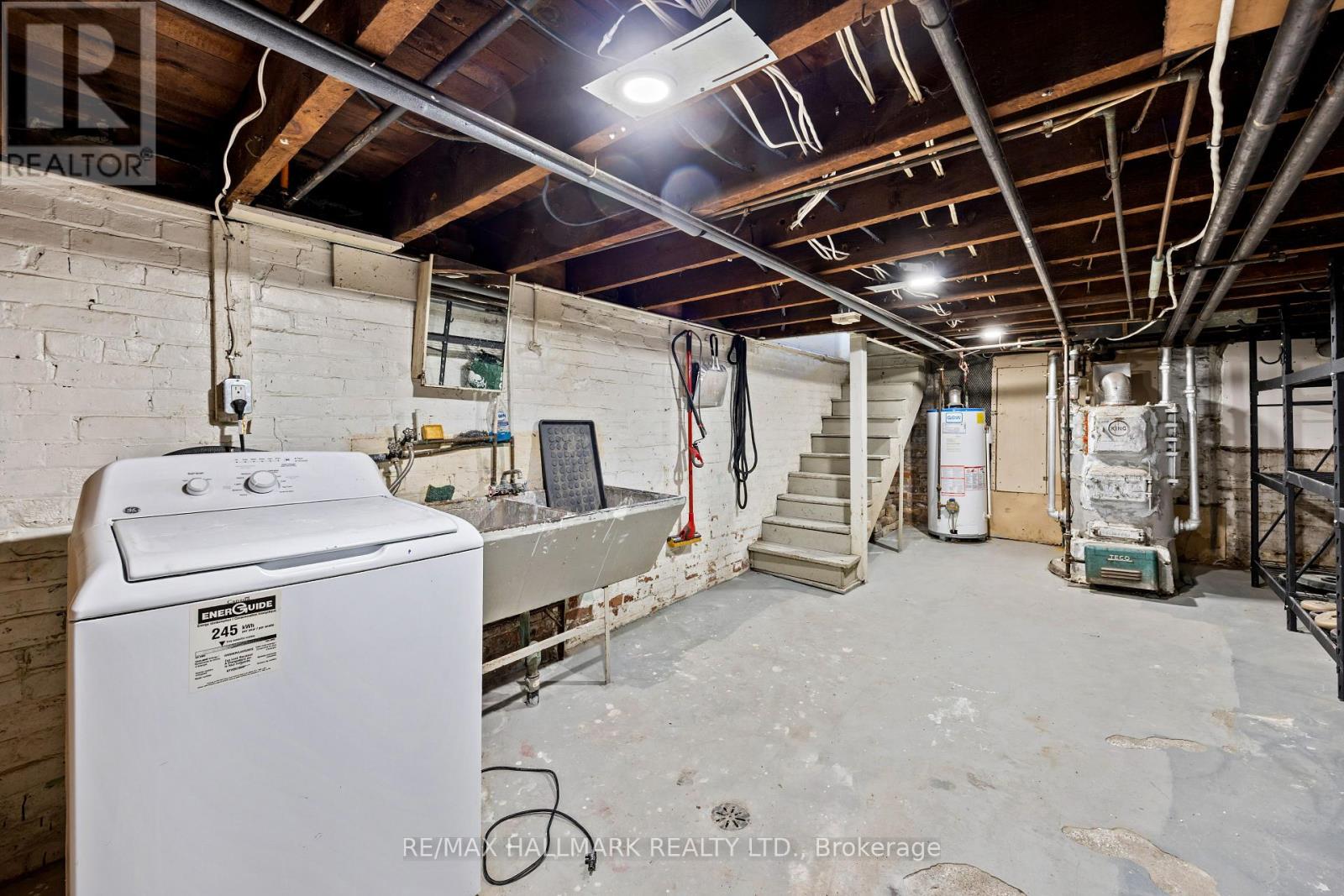 Photo 23 of 690 Adelaide Street W, Toronto ON