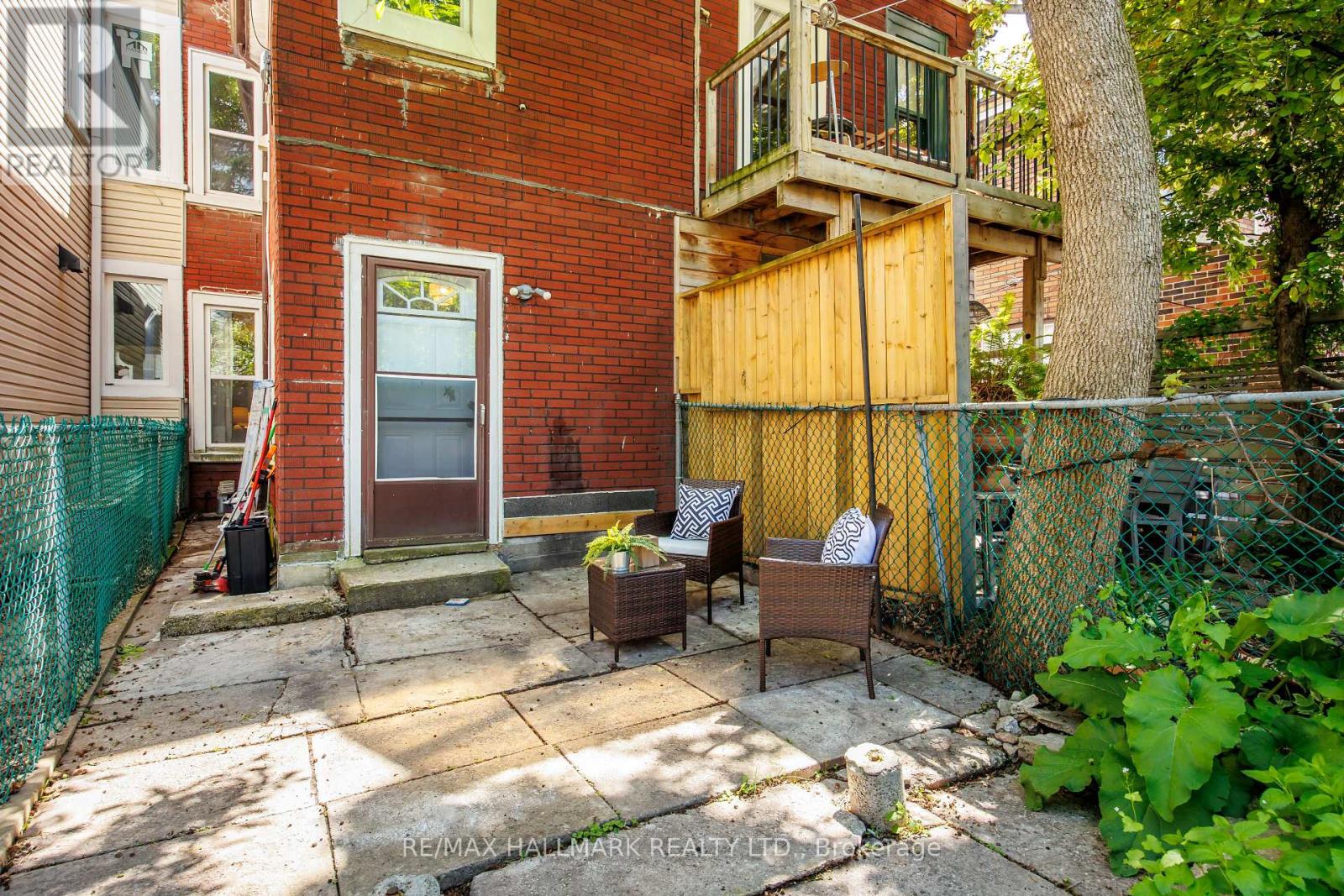 Photo 25 of 690 Adelaide Street W, Toronto ON