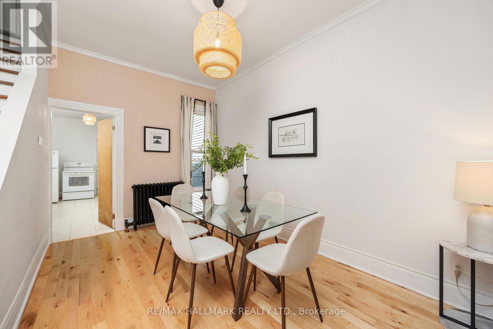 Photo 7 of 690 Adelaide Street W, Toronto ON