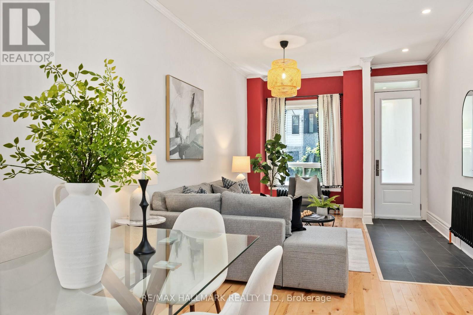 Photo 9 of 690 Adelaide Street W, Toronto ON