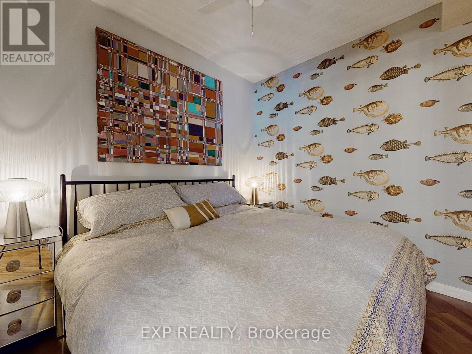 Photo 12 of 108 18 Beverley Street, Toronto ON