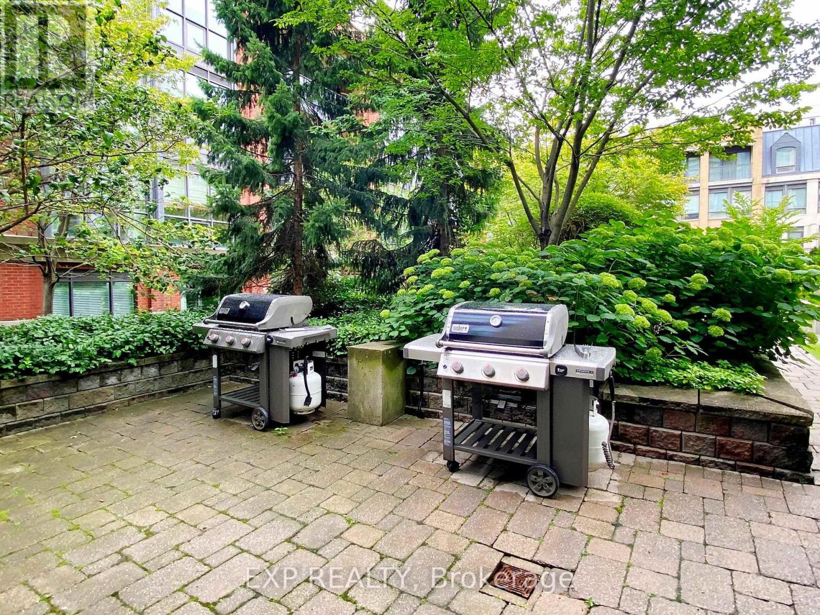 Photo 24 of 108 18 Beverley Street, Toronto ON