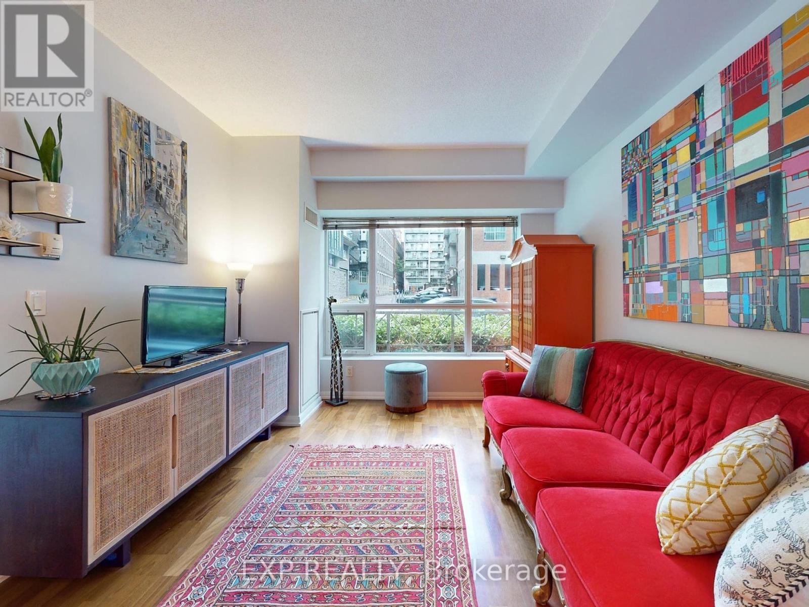 Photo 6 of 108 18 Beverley Street, Toronto ON