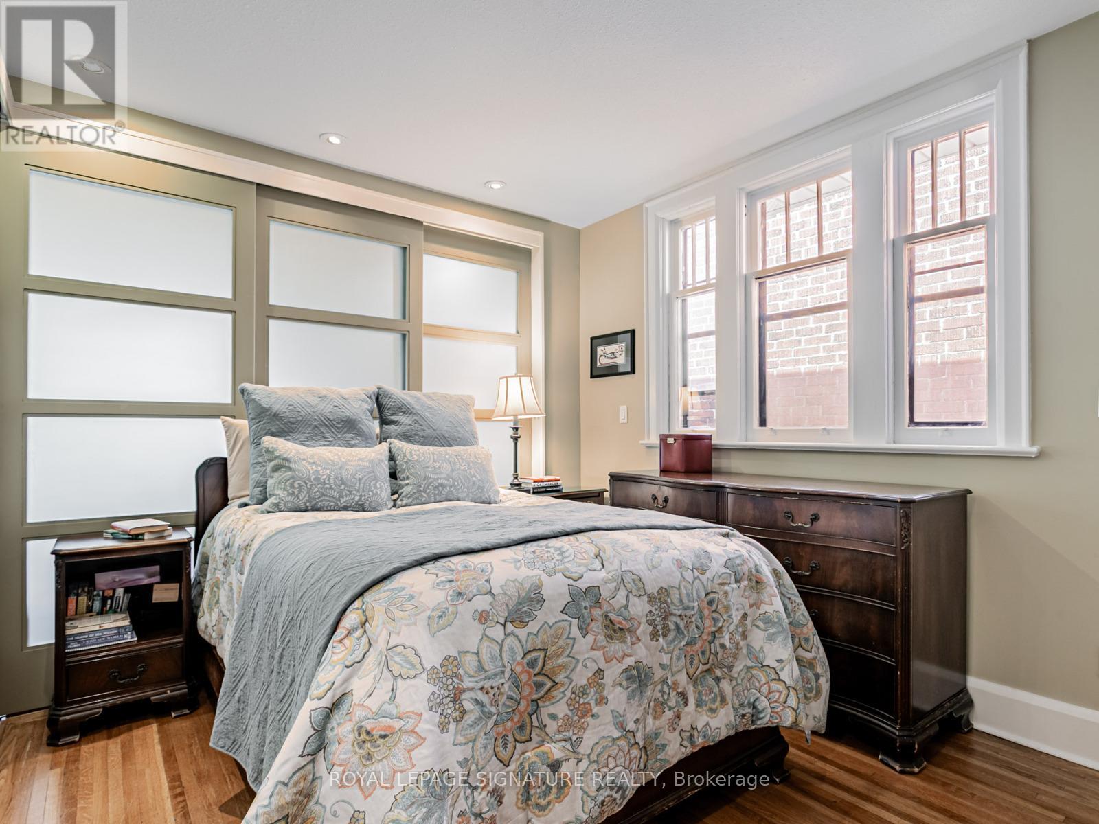 Photo 12 of 209 Arlington Avenue, Toronto ON