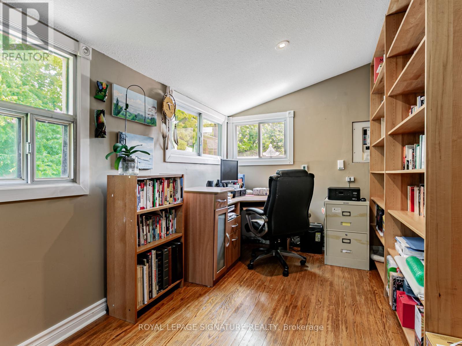 Photo 15 of 209 Arlington Avenue, Toronto ON