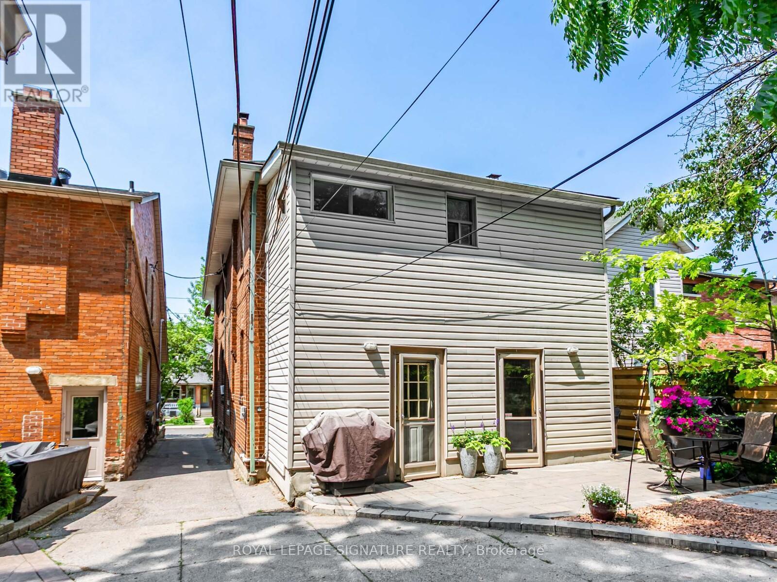 Photo 17 of 209 Arlington Avenue, Toronto ON