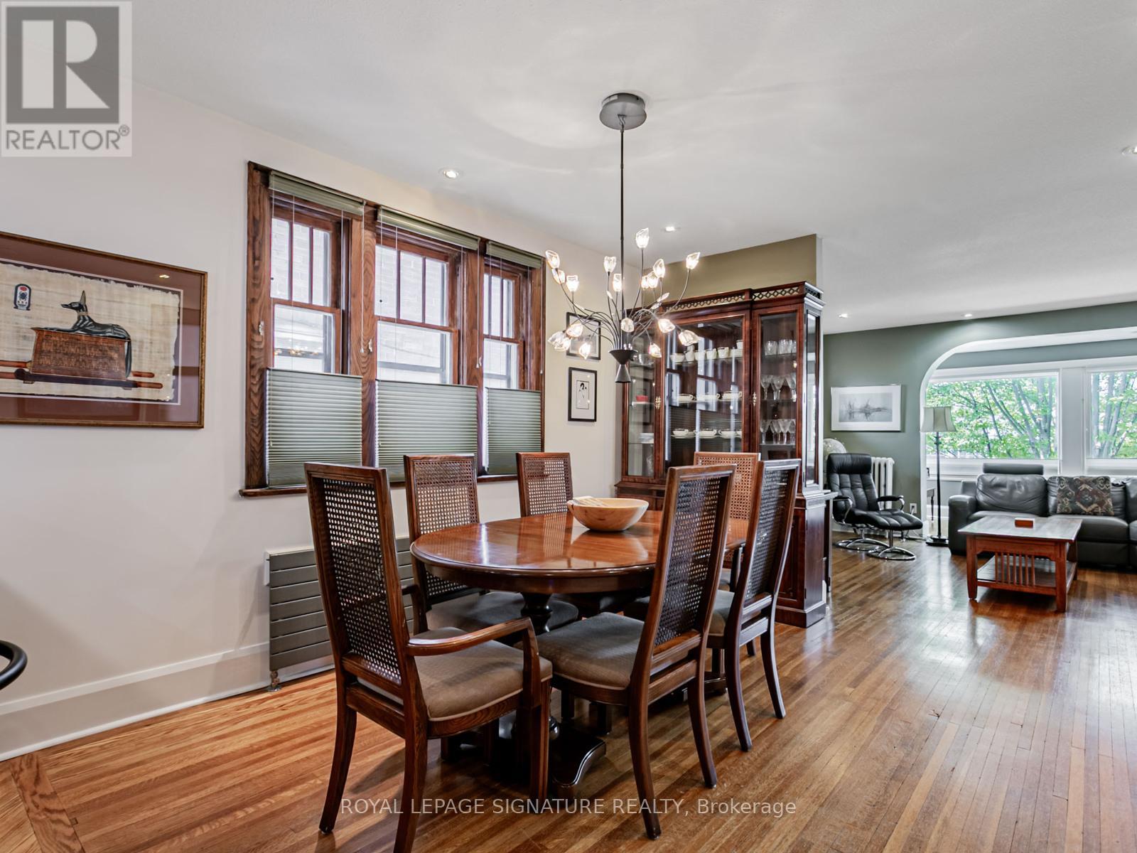 Photo 8 of 209 Arlington Avenue, Toronto ON