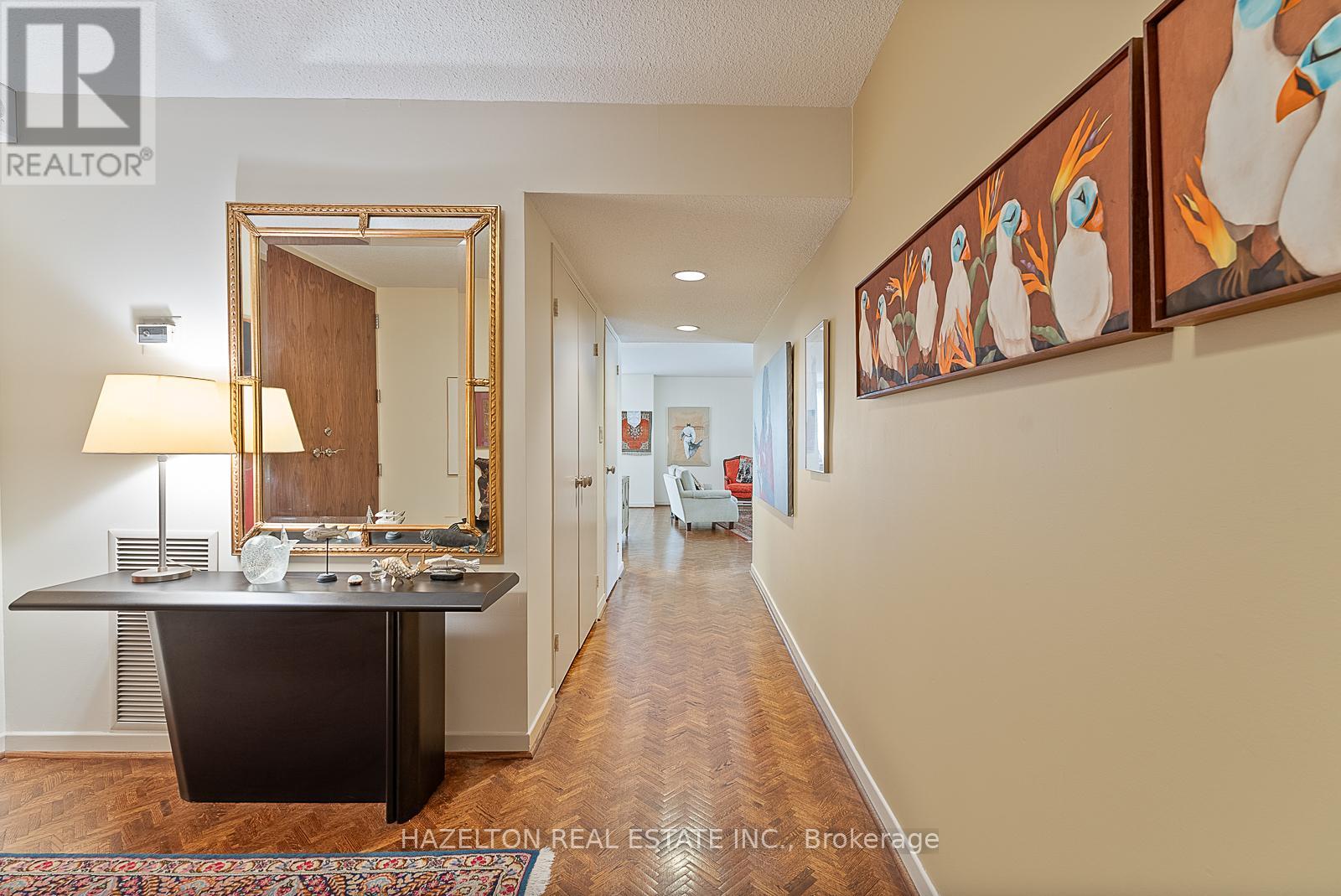 Photo 4 of 2 C 66 Collier Street, Toronto ON