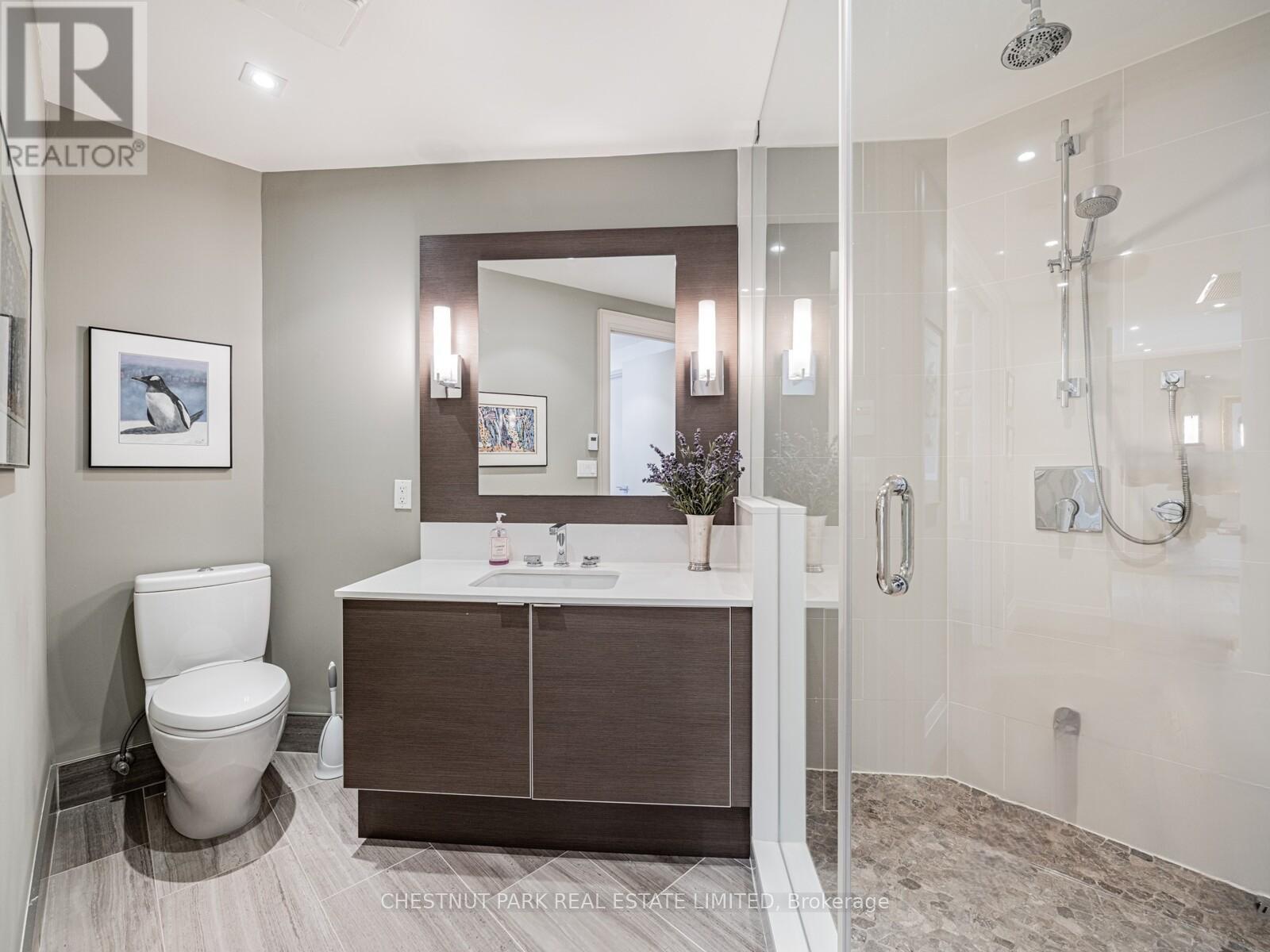Photo 23 of 8 423 Avenue Road, Toronto ON