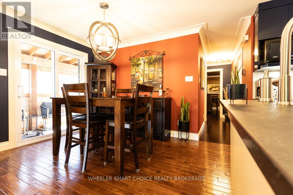 Photo 14 of 402 Ellen Avenue, Cornwall ON