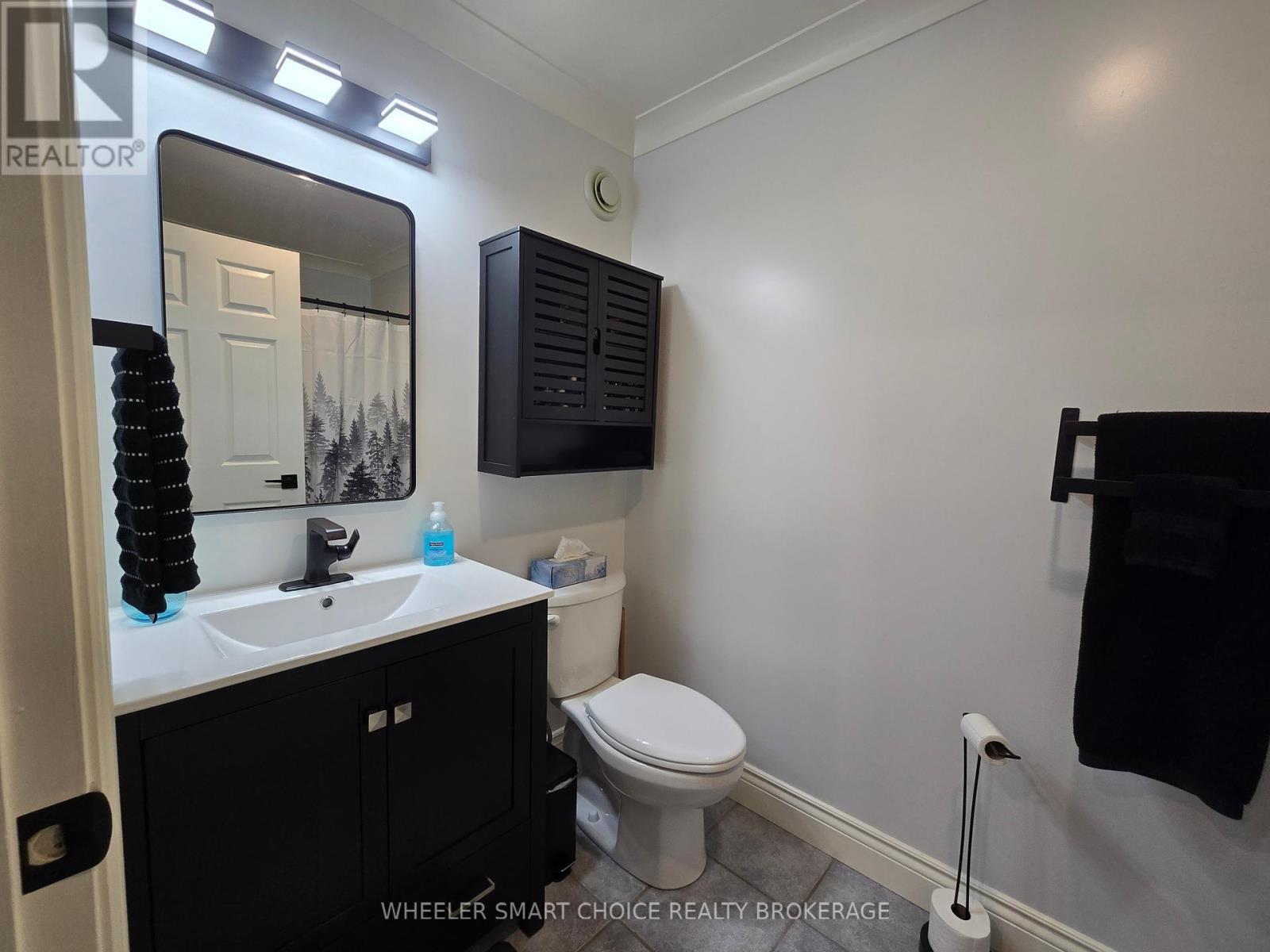 Photo 28 of 402 Ellen Avenue, Cornwall ON