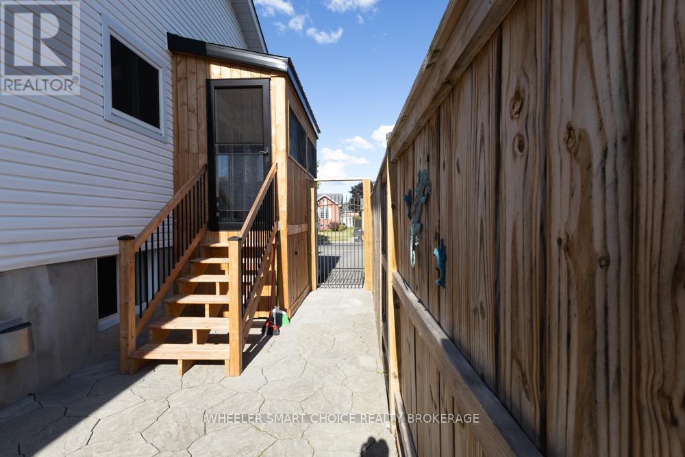 Photo 34 of 402 Ellen Avenue, Cornwall ON