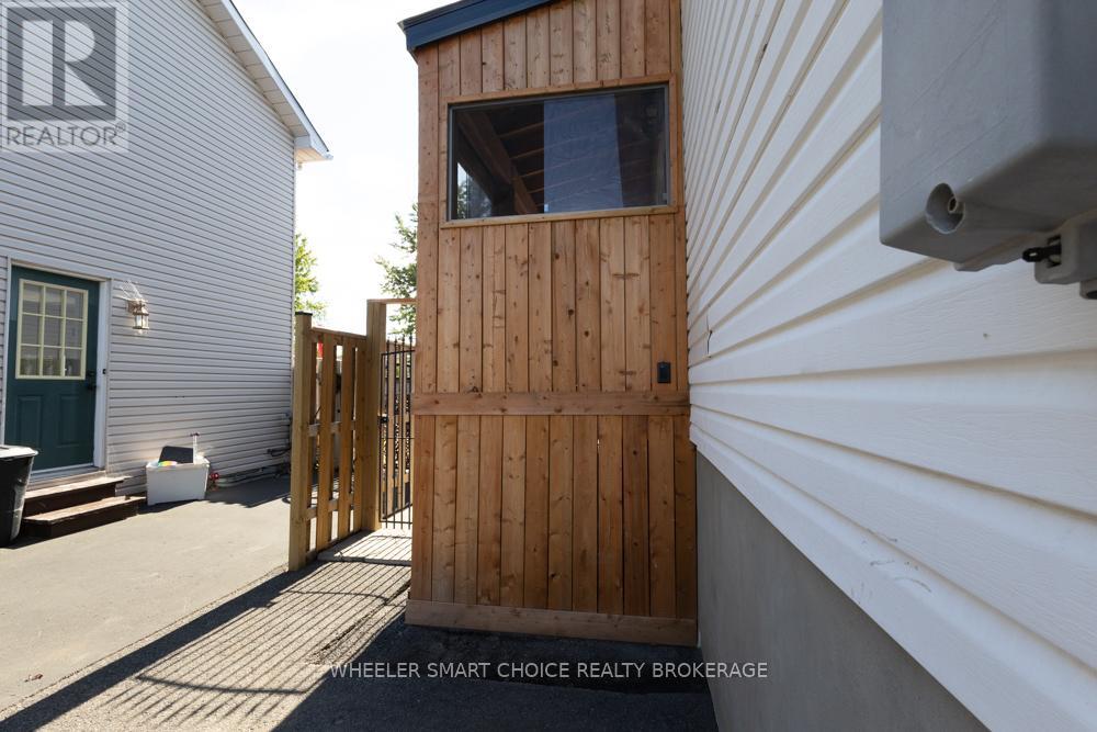 Photo 35 of 402 Ellen Avenue, Cornwall ON