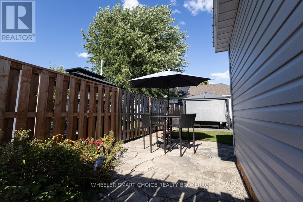 Photo 41 of 402 Ellen Avenue, Cornwall ON