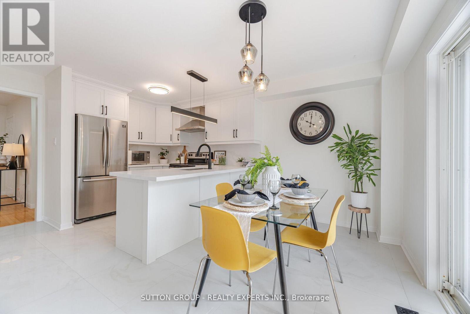 Photo 20 of 41 Solmar Avenue, Whitby ON