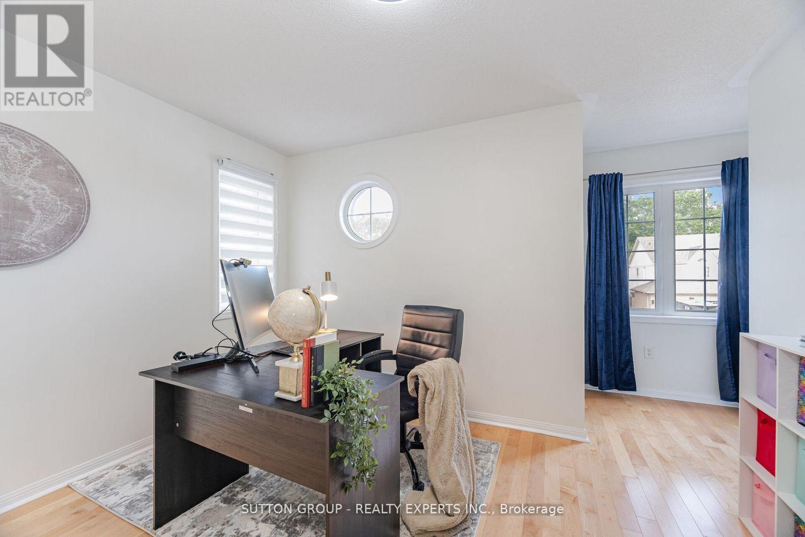 Photo 35 of 41 Solmar Avenue, Whitby ON