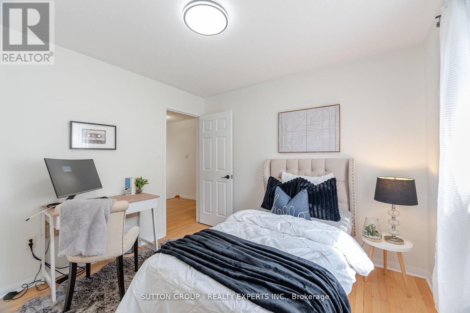Photo 38 of 41 Solmar Avenue, Whitby ON