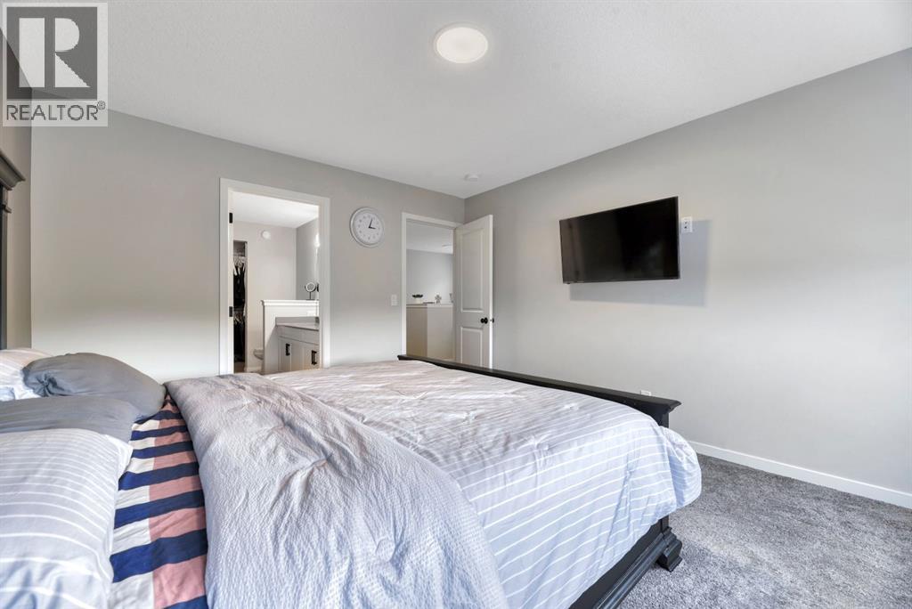Photo 18 of 15 Creekside Grove Sw, Calgary AB