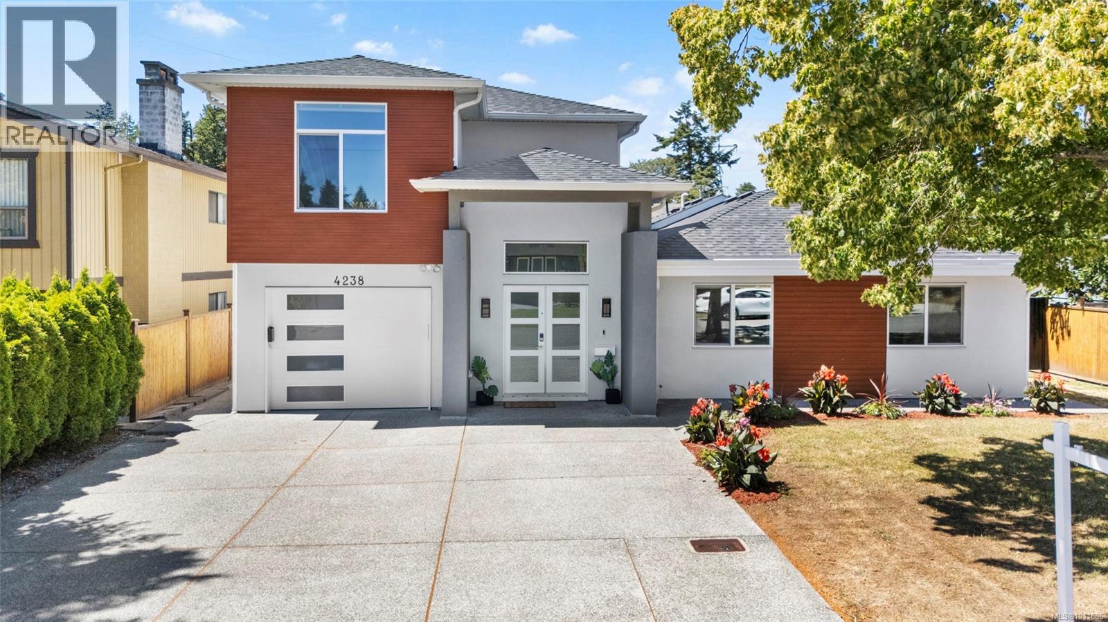 Photo 2 of 4238 Hayden Crt, Saanich BC