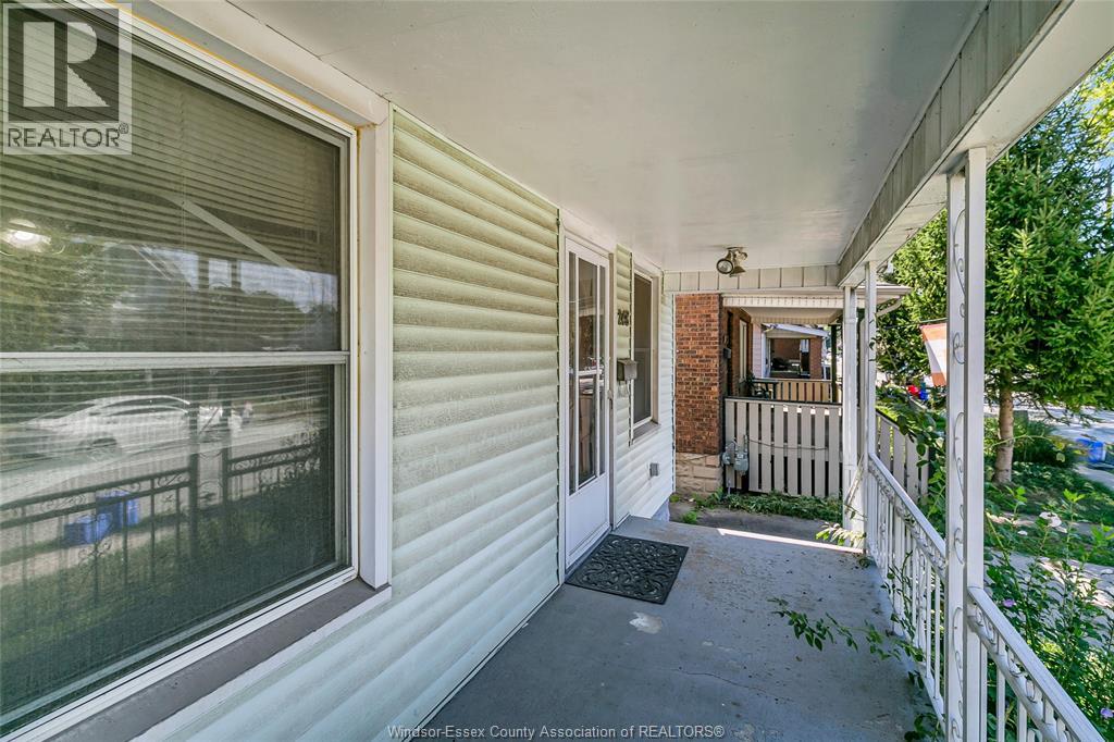 Photo 4 of 248 Josephine, Windsor ON