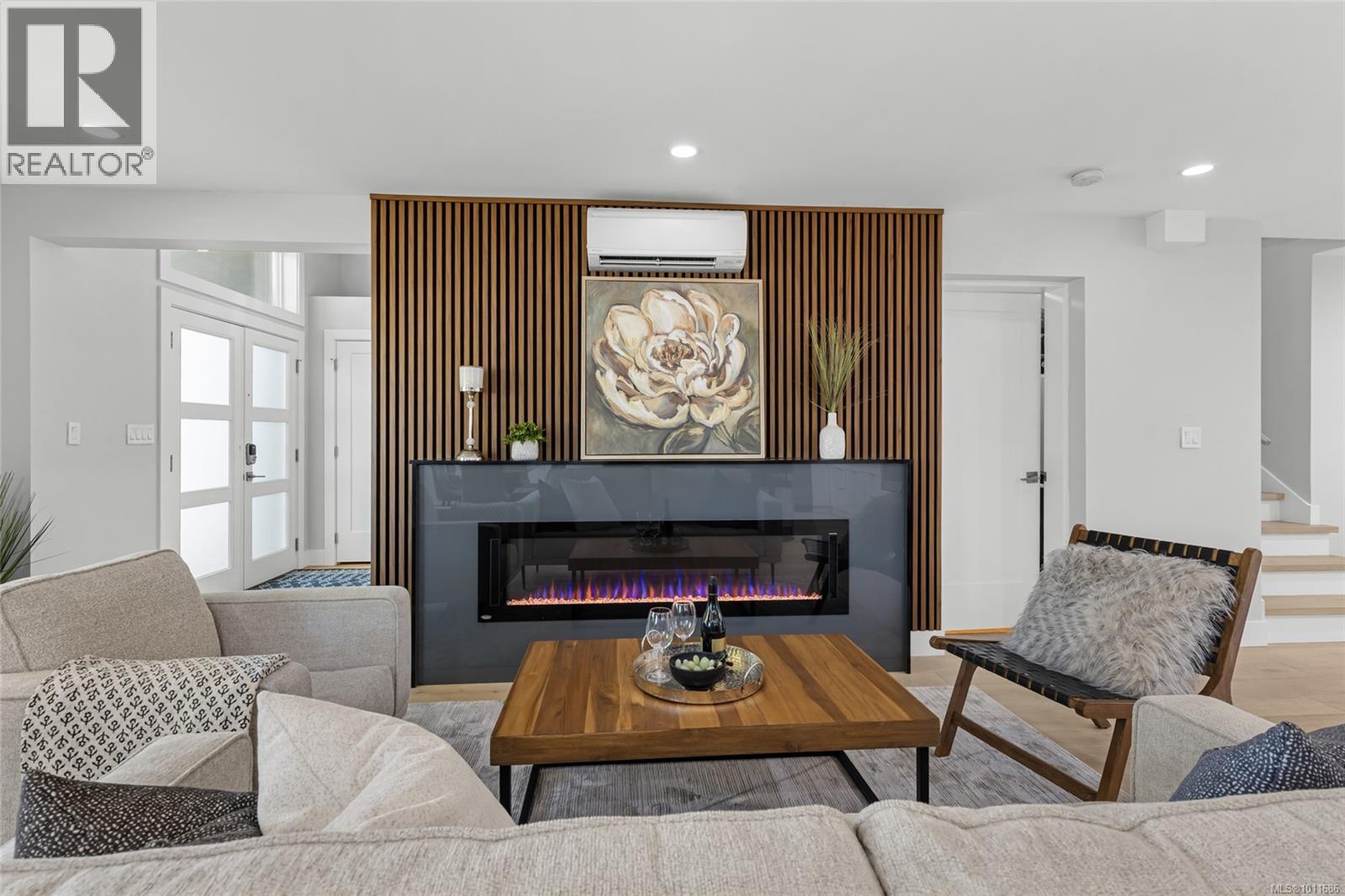 Photo 6 of 4238 Hayden Crt, Saanich BC