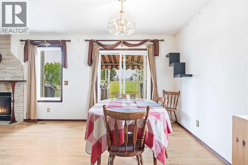 Photo 8 of 7242 Laguna Way Ne, Calgary AB