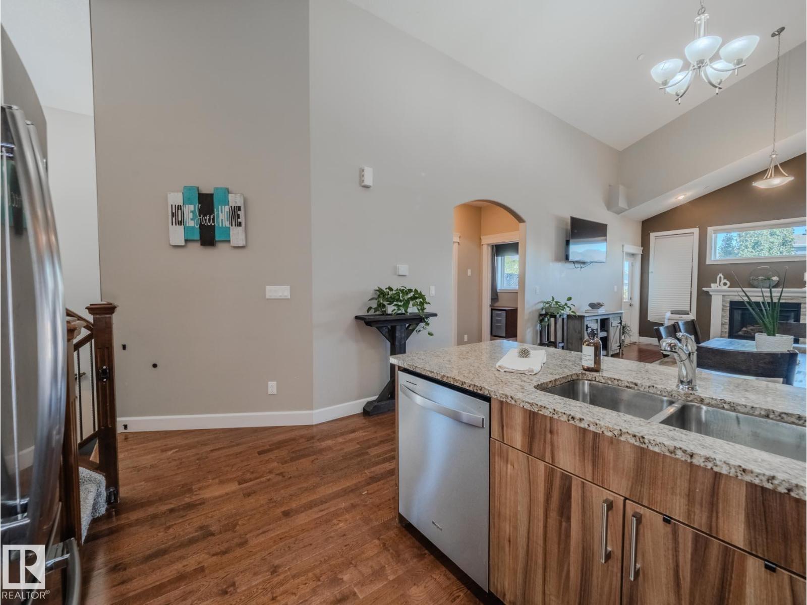 Photo 6 of 6612 34 Av, Beaumont AB