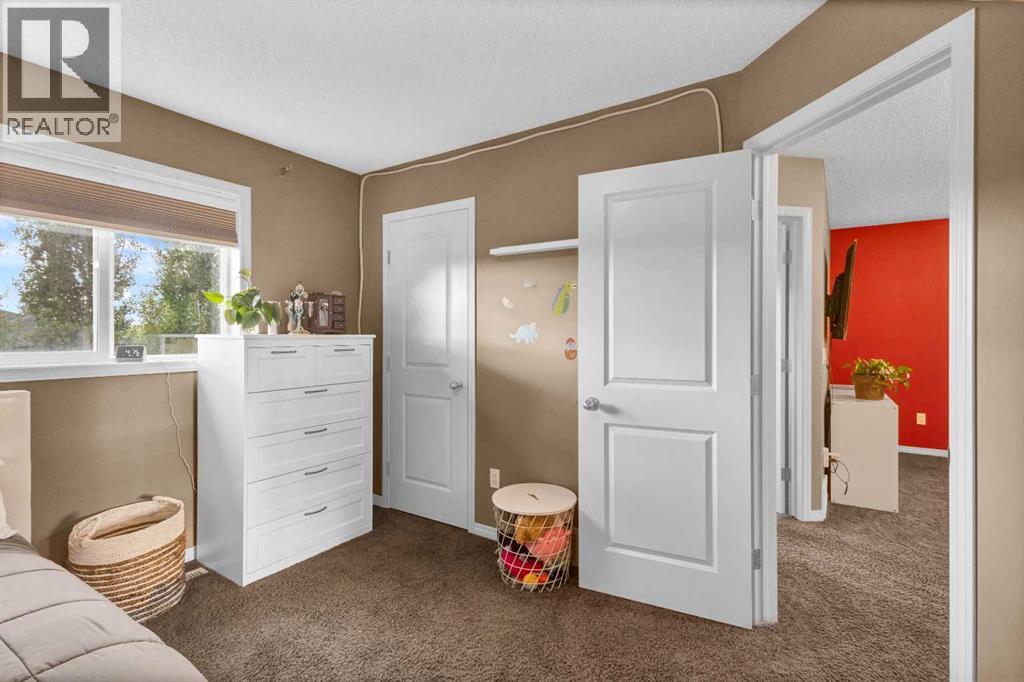 Photo 30 of 308 Prairie Springs Crescent Sw, Airdrie AB