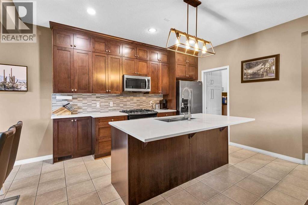 Photo 14 of 308 Prairie Springs Crescent Sw, Airdrie AB