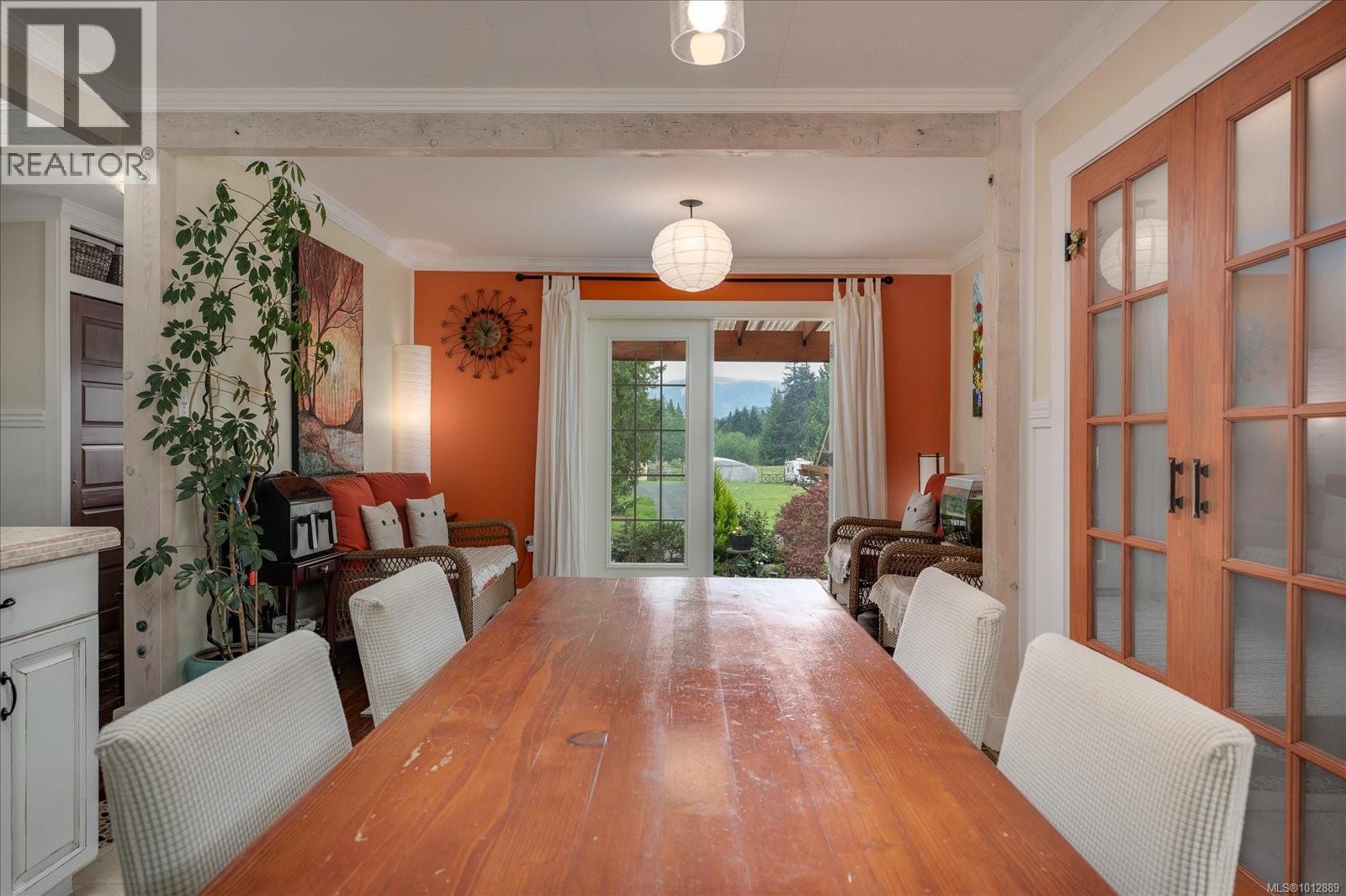 Photo 10 of 4800 Island Hwy W, Qualicum Beach BC