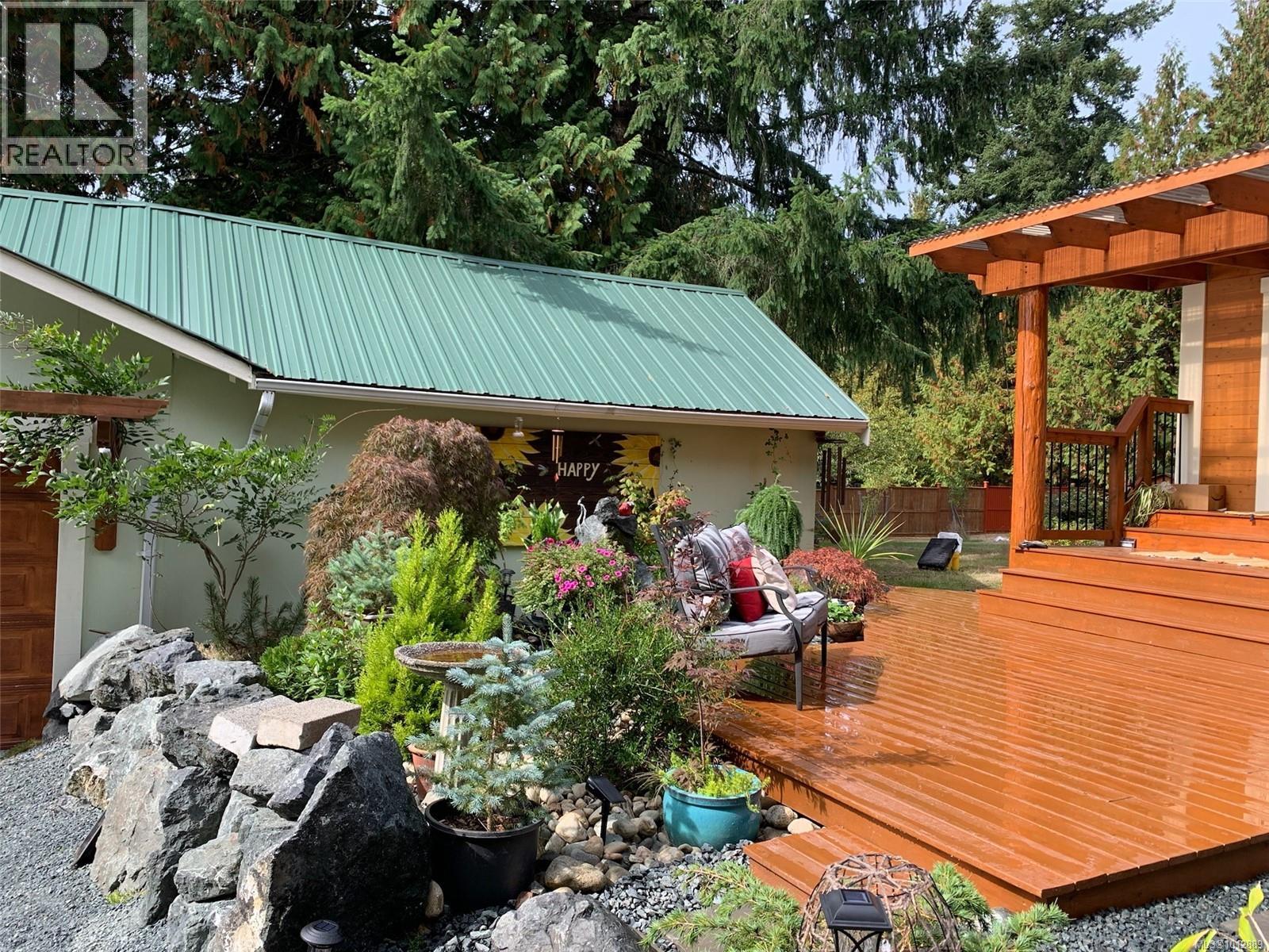 Photo 41 of 4800 Island Hwy W, Qualicum Beach BC