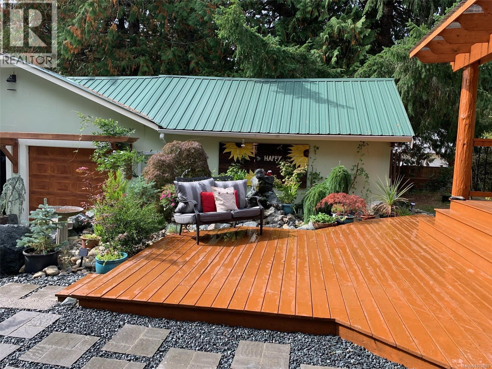 Photo 42 of 4800 Island Hwy W, Qualicum Beach BC