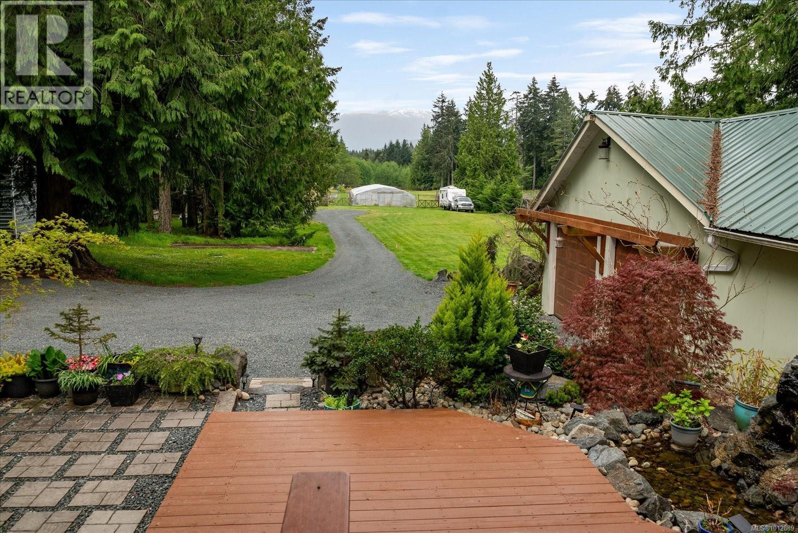 Photo 43 of 4800 Island Hwy W, Qualicum Beach BC