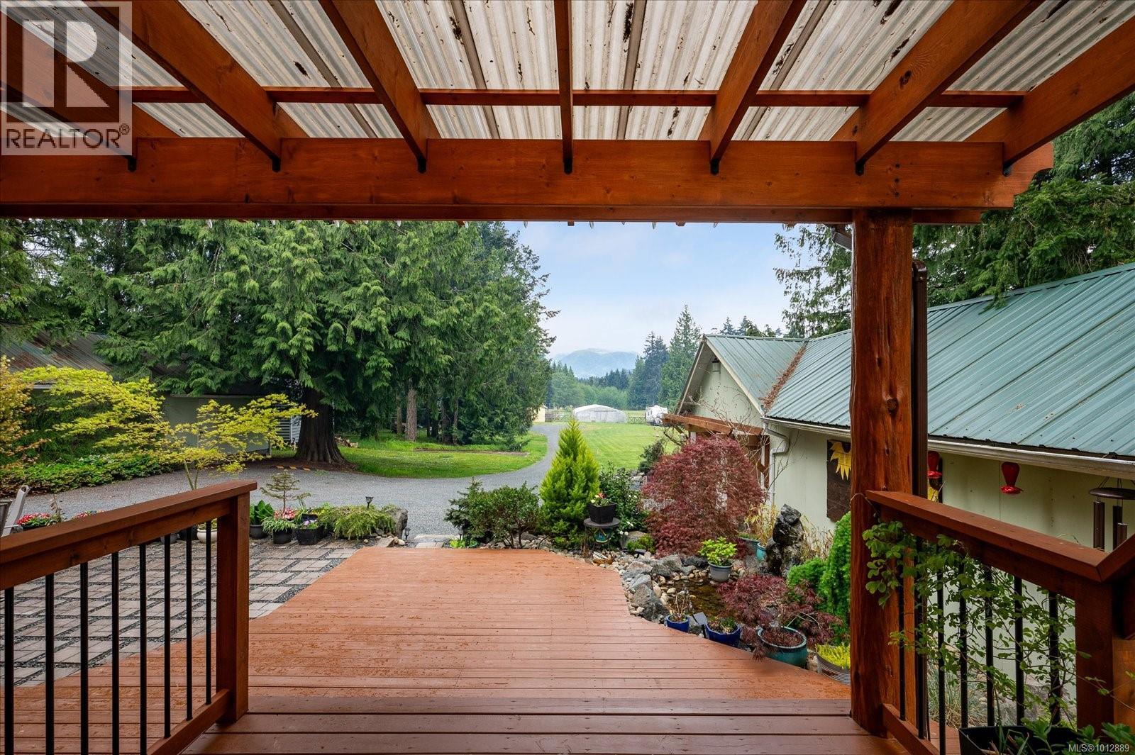 Photo 44 of 4800 Island Hwy W, Qualicum Beach BC
